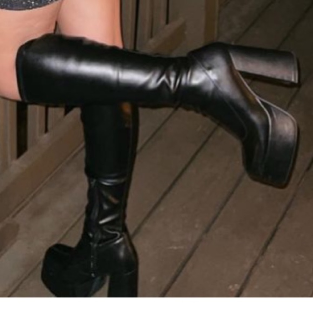 size 9 black platform knee boots